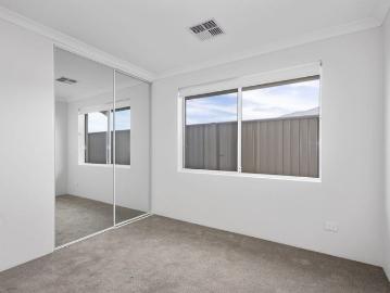 Modern 4 Bed, 2 Bath Home with Double Garage in Alkimos