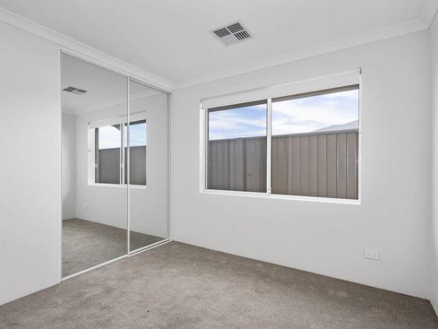 Modern 4 Bed, 2 Bath Home with Double Garage in Alkimos