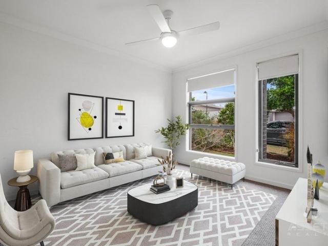 MODERN 4 BED FAMILY HOME. 2 x LIVING AREAS. YOUNG ESTATE IN REDBANK PLAINS