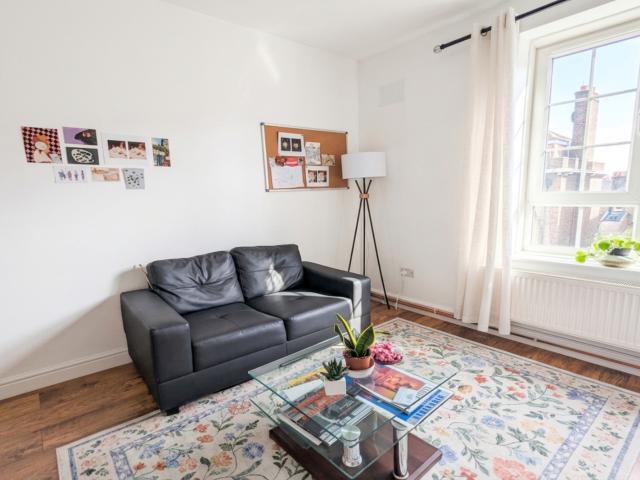 Modern 4 Bedroom Apartment