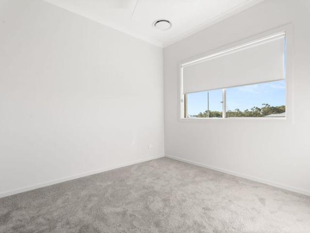 Modern 4 Bedroom Brand New Home Available for $680 per week!