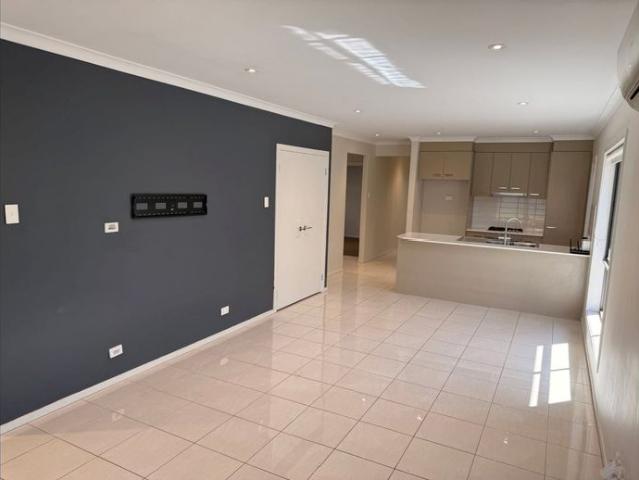 Modern 4 bedroom family home not to be missed!