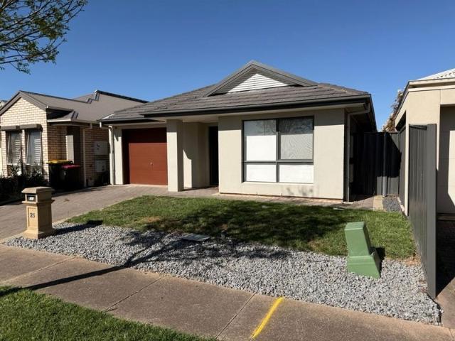 Modern 4 bedroom family home not to be missed!