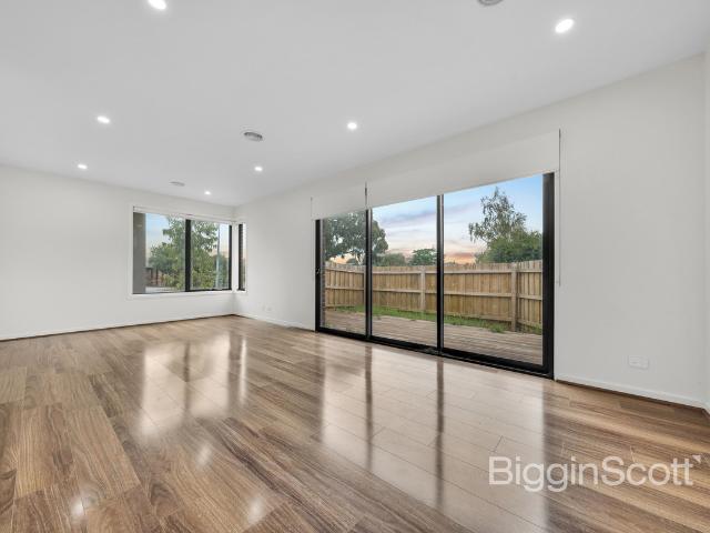 Modern 4 Bedroom Family Home in Berwick
