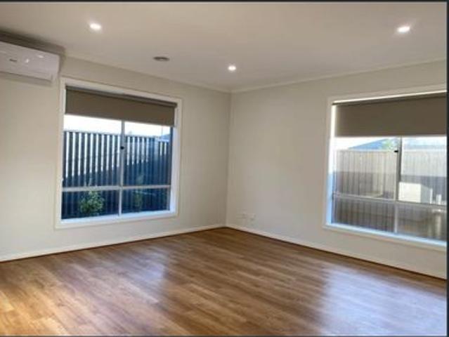 Modern 4 Bedroom Family Home in Convenient Location