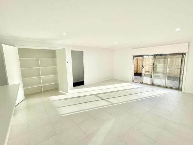 Modern 4 Bedroom Family Home in Deanside Central Estate