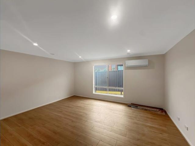 Modern 4 Bedroom Family Home in Popular Leneva Estate