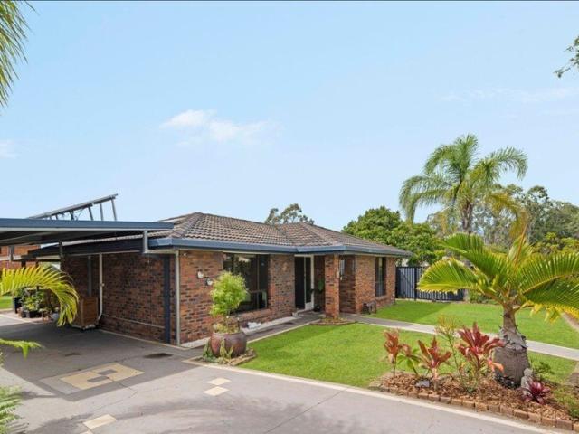 Modern 4 Bedroom Family Home in Quiet Thornlands