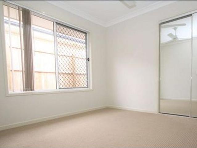 Modern 4 Bedroom Family Home in Ripley