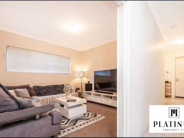Modern 4 Bedroom Family Home in Sought After Alkimos