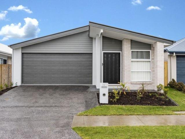 MODERN 4 BEDROOM FAMILY HOME + STUDY IN LOGAN RESERVE