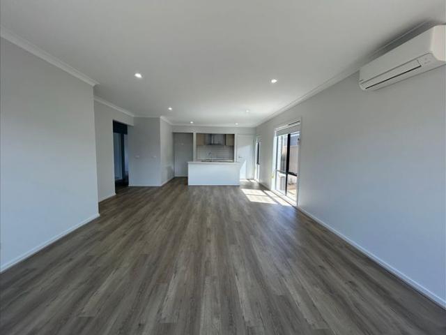 Modern 4 Bedroom Family Home | Solar Power + EV Charger | Quiet Benalla Estate