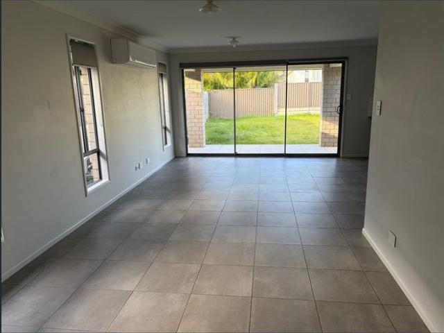 Modern 4 Bedroom Family Home with Alfresco & Solar