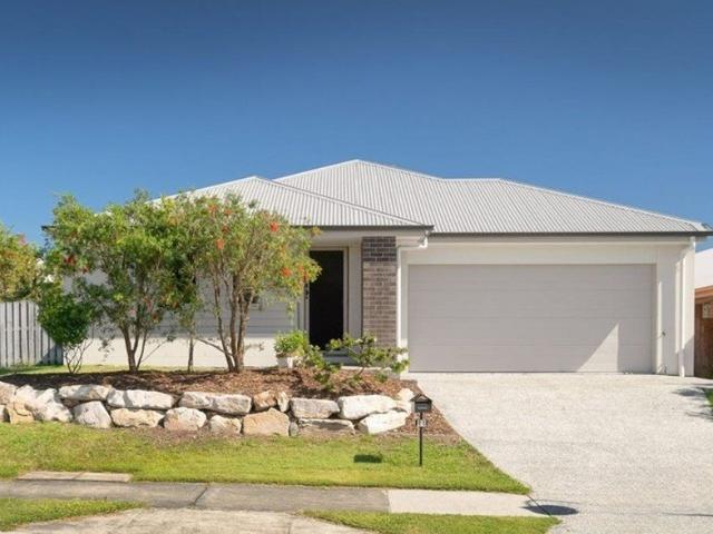 MODERN 4 BEDROOM FAMILY HOME WITH SOLAR IN BAHRS SCRUB