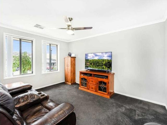 Modern 4 Bedroom Family Home