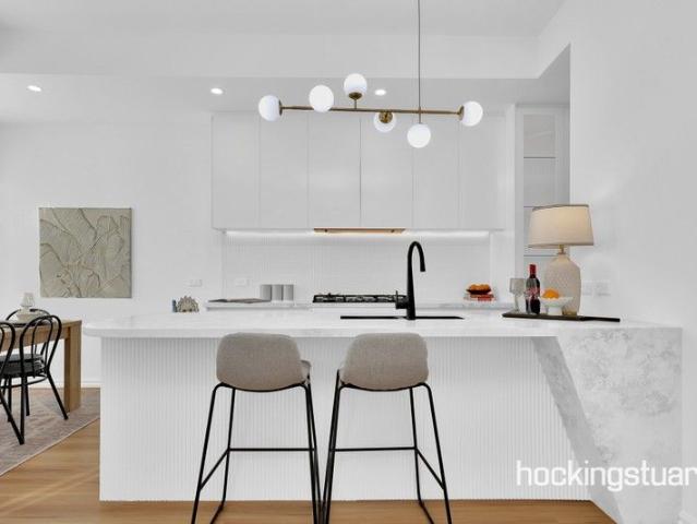 Modern 4 Bedroom Family Home