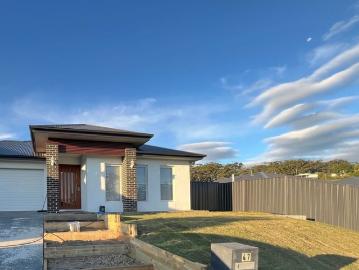 Modern 4 Bedroom Home