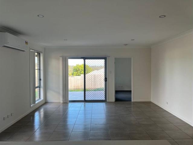 MODERN 4 BEDROOM HOME! A MUST SEE!