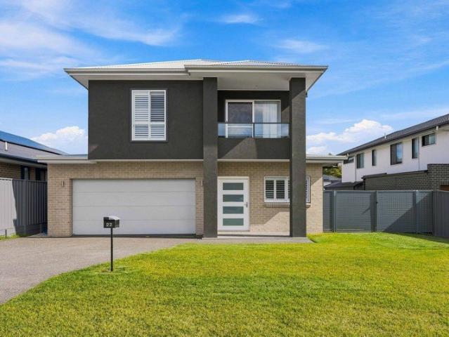 MODERN 4 BEDROOM HOME ALBION PARK