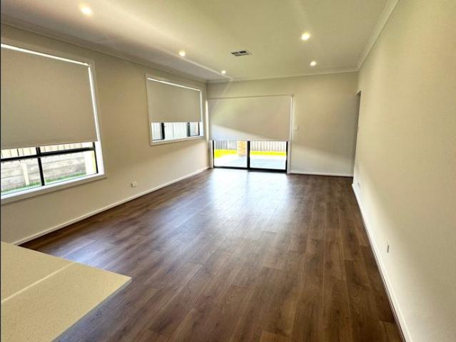 Modern 4 Bedroom Home for Rent in Prime Murray Bridge Location!