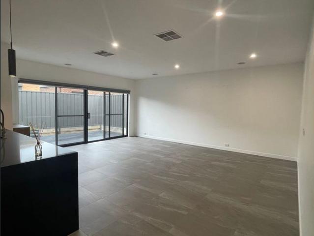 Modern 4 Bedroom Home in a Convenient Location