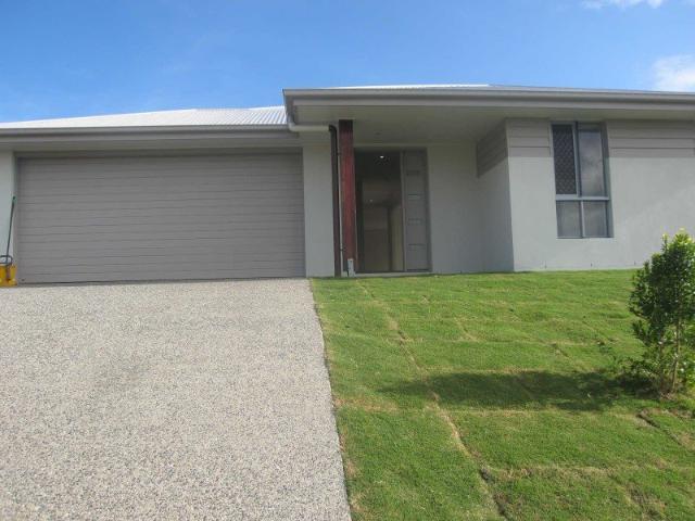 MODERN 4 BEDROOM HOME IN GREAT LOCATION