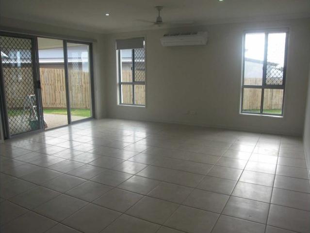 MODERN 4 BEDROOM HOME IN GREAT LOCATION