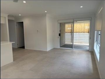 Near new in Sought After Bahrs Scrub