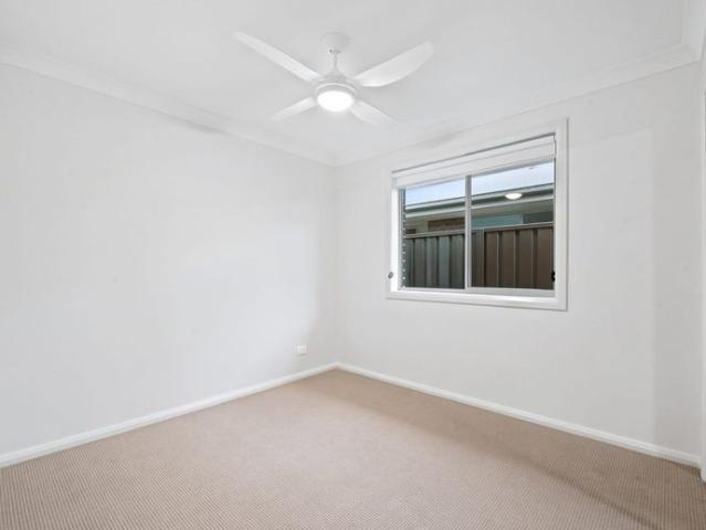 Modern 4 Bedroom Home in Sought After Lochinvar