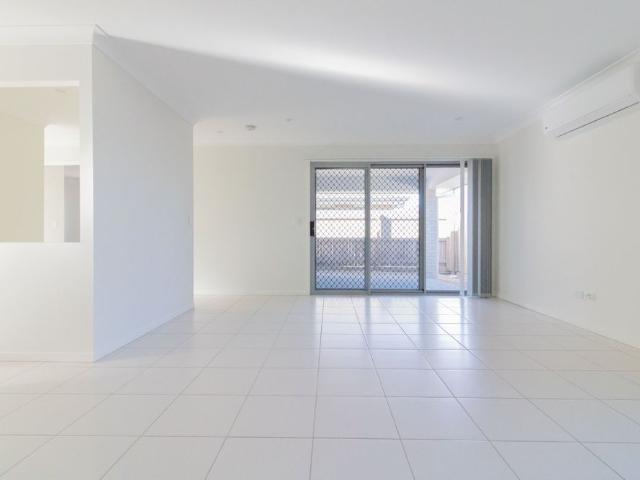 Modern 4 Bedroom Home In Quiet Location