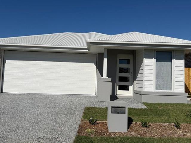 Modern 4 Bedroom Home in White Rock