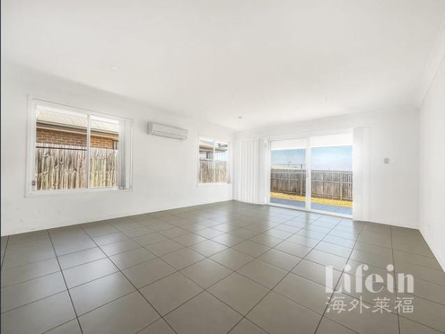 Modern 4 Bedroom Home with Double Garage