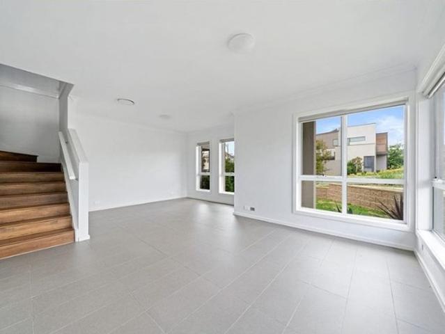 Modern 4 Bedroom Home with Double Parking in Moorebank
