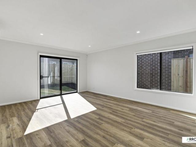 Modern 4 Bedroom Home with Private Ensuites in Prime Sunbury Location