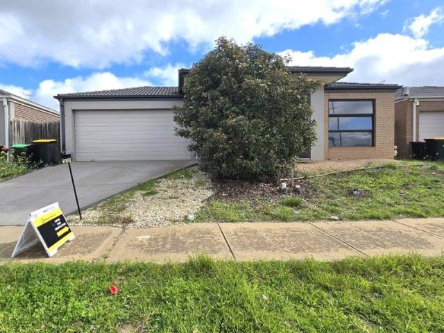 Modern 4 Bedroom House for Rent you can't miss!