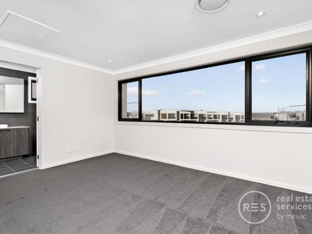 Modern 4 Bedroom House in Georges Cove by Mirvac!