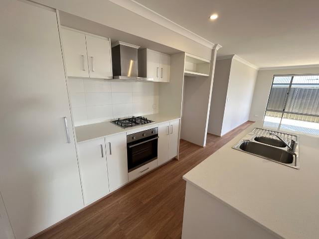 Modern 4 Bedroom House in Prime Location Your Ideal Rental Home in Eglinton