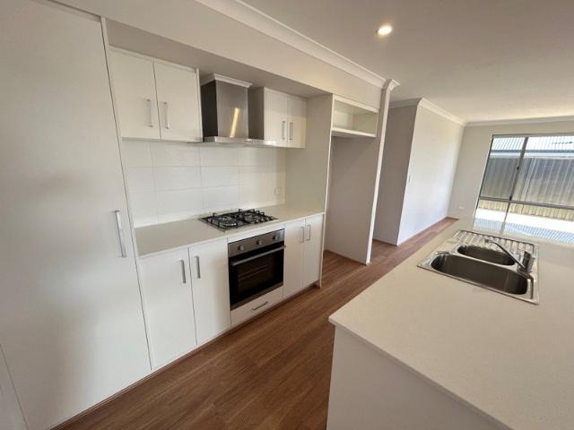 Modern 4 Bedroom House in Prime Location Your Ideal Rental Home in Eglinton