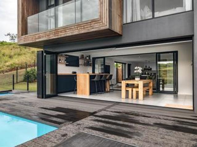 modern 4 bedroom house in zimbali la.