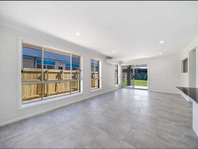 Modern 4 Bedroom House Ready To Rent