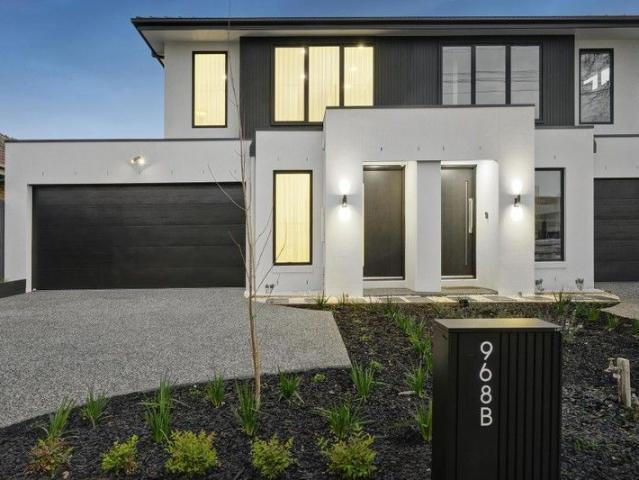 Modern 4 Bedroom Luxury Townhouse in McKinnon School Zone | Double Glazed, Spacious & Stylish