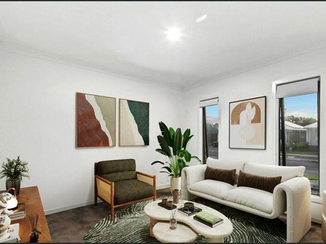 Modern 4 bedroom lowset home with Media room and outdoor entertaining