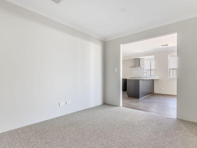 Modern 4 Bedroom Rental House in Halls Head Ideal for Families or Professionals!