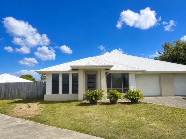Modern 4 Bedroom Spacious Duplex with additional Study Space
