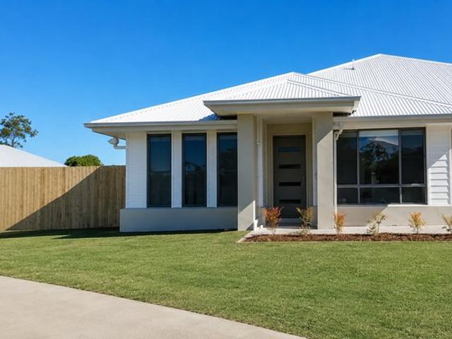 Modern 4 Bedroom Spacious Duplex with additional Study Space