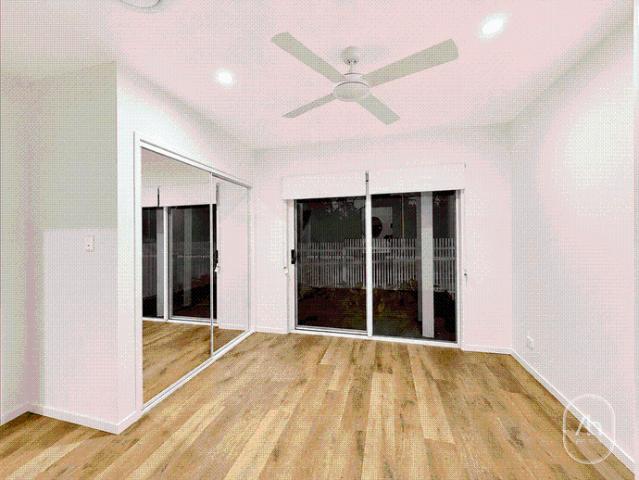 Modern 4 Bedroom Townhome with Double Garage in Prime Rochedale Location