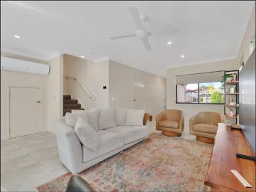 Palm Views Estate Modern 4 bedroom Townhouse