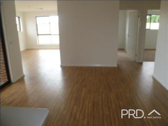 MODERN 4 BEDROOM