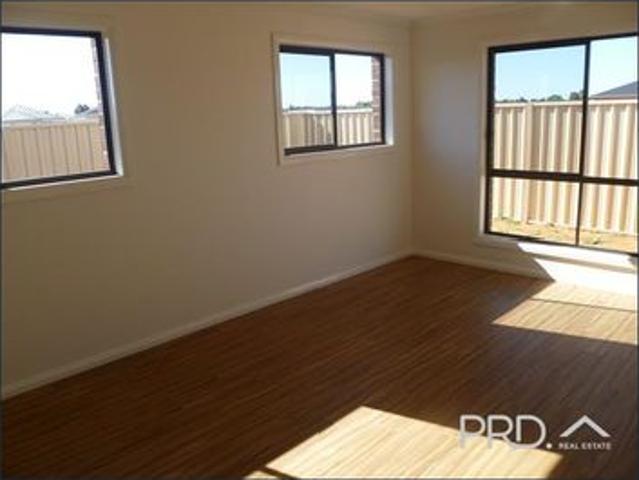 MODERN 4 BEDROOM