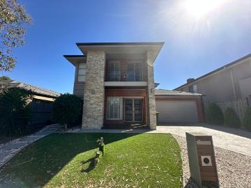 Modern 4 beds Living in Kingsford Estate Point Cook